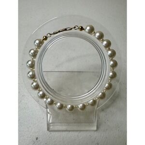 Elegant Faux‎ Pearl Bracelet Gold Tone Clasp Classic Timeless Y2K Vintage